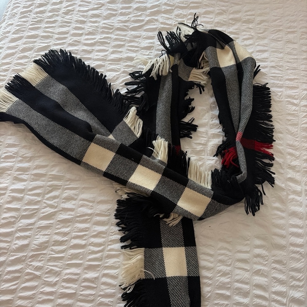 Burberry Black and White Checkered Scarf with Red Highlights - Picture 2 of 2